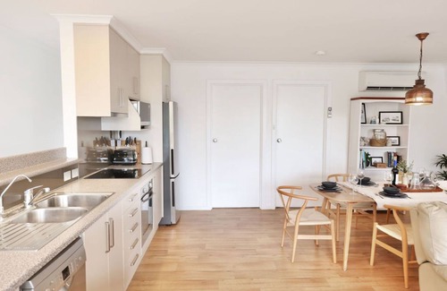 Waterhouse House | Sabi@Robe★WiFi ★View★300m to Beach★Dog friendly
