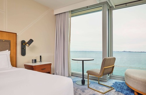 Streeterville Hotel | Sable at Navy Pier Chicago, Curio Collection by Hilton