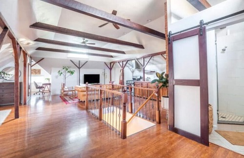 Midtown Sacramento Apartment | Sac City Loft
