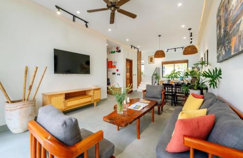 Cam Ha Villa | Saca Townhouse by Class6