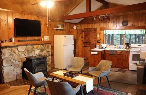 Hadley House | Sacandaga Lake House Adirondack camp