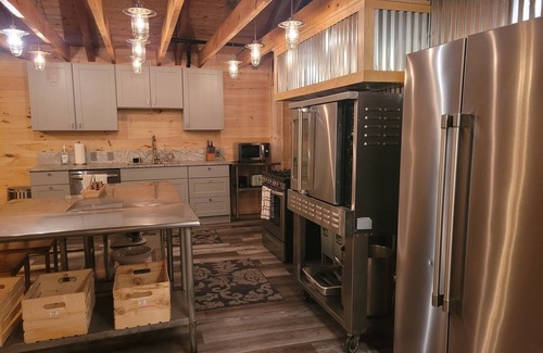 North Conway House | Saco River, Large Bar, Arcade/Game Room, Hot Tub