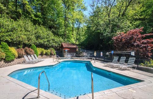 Black Bear Falls House | Saddle Ridge