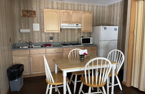 Estes Park Hotel | Saddle & Surrey Motel