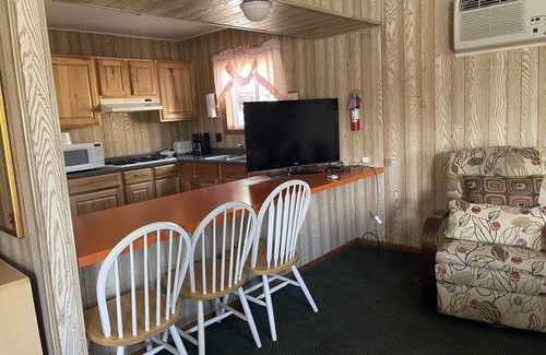 Estes Park Hotel | Saddle & Surrey Motel
