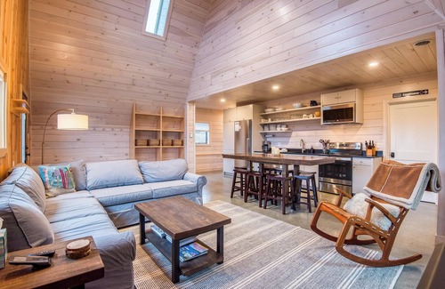 Rangeley House | Saddleback - Maine Alpin Haus beautiful trailside ski-in/ski-out A-Frame with mountain views