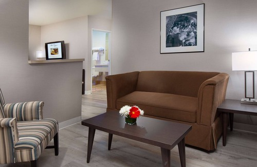 Burbank Hotel | Safari Inn, a Coast Hotel