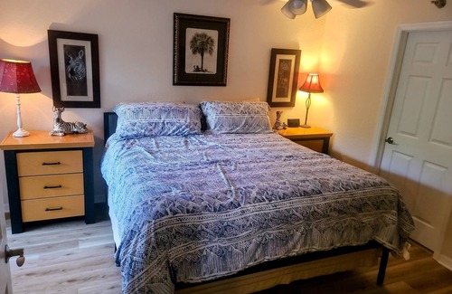 Lutz Condo | Safari Suite #2302
