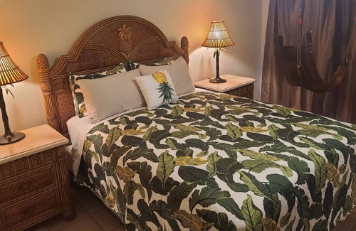 Lutz Condo | Safari Swingin' #2204