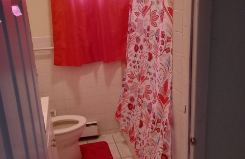 Ampere Apartment | Safe and clean spacious stay in NJ