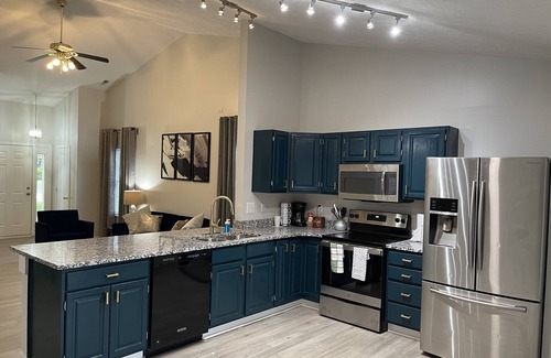 Indianapolis House | Safe Central Indianapolis Home