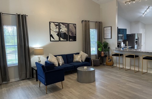 Indianapolis House | Safe Central Indianapolis Home