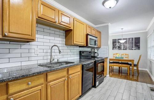 Smyrna House | Safe, cozy, renovated home close to Atlanta, off 285, no fee from 99 per night