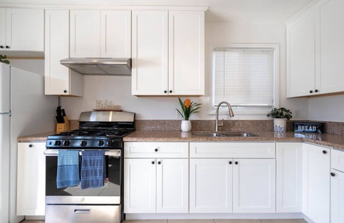 Glendora House | Safe Neighborhood, 4 Bedroom, Garage, & Big Back Yard.