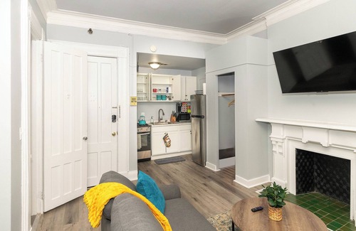 Albany Apartment | Safe Sweet Serene - Empire Plaza