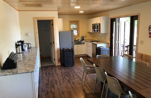 Grand Marais Cabin | Saganaga Lodge Small Room #4