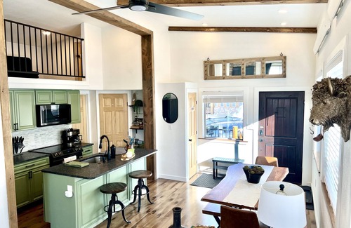 Breckenridge Ski Chalet | Sage Mountain Chalet w/Resort Amenities, hot tub, pool, fire pit, BBQ!