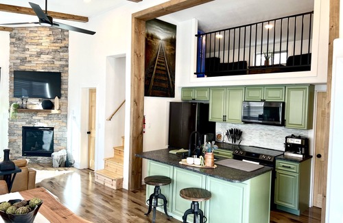 Breckenridge Ski Chalet | Sage Mountain Chalet w/Resort Amenities, hot tub, pool, fire pit, BBQ!