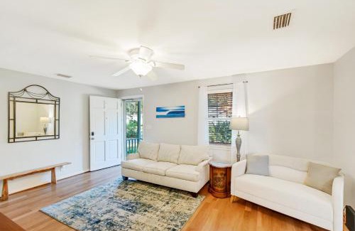 Saint Simons Heights House | Sago Palm Cottage