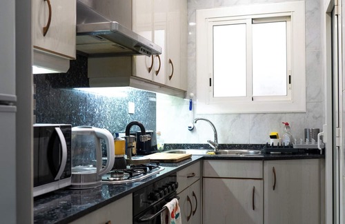 El Camp de l'Arpa del Clot Apartment | Sagrada Familia 10 min Walk Shared Apartment