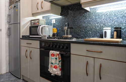 El Camp de l'Arpa del Clot Apartment | Sagrada Familia 10 min Walk Shared Apartment