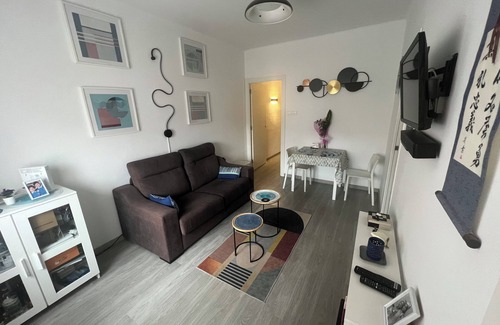 El Camp de l'Arpa del Clot Apartment | Sagrada Familia 10 min Walk Shared Apartment