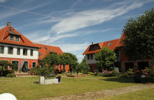 Liepe Apartment | Sahnekammer - Alte Molkerei vacation apartment complex