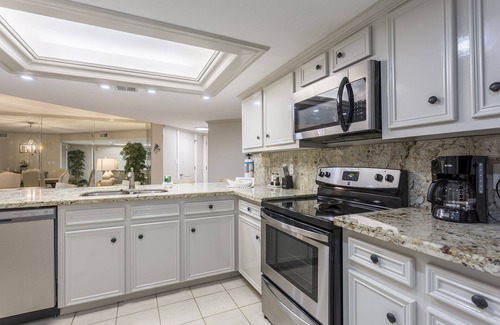 South Padre Island Condo | Saida IV 604 - Two-Bedroom beachfront condo in paradise resort with great balcony