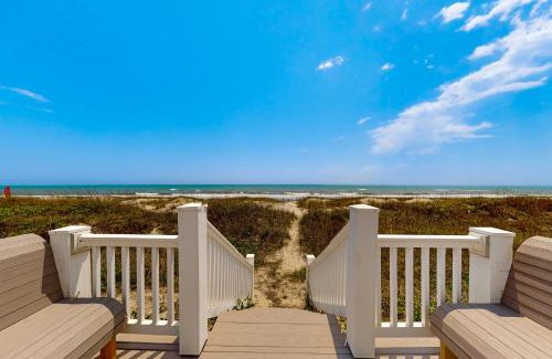 Pine Knoll Shores House | Sail Away