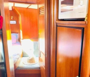 Municipality of Hoorn Boat Rental | Sailaway with Lyra B&B this winter to the Dutch islands or stayonly with friends have more fun in Medemblik or