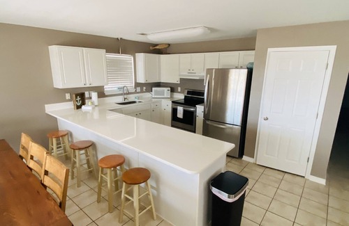 Fort Morgan House | 🏖Sailor’s Sky! Beautiful,4BR 3BA PET FRIENDLY, sleeps 11! Fall dates open!