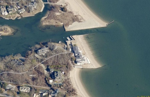 Town of Southold Town House | Sailors Delight Beach House:Private Beach, Vineyards,Farm Stands, North Fork
