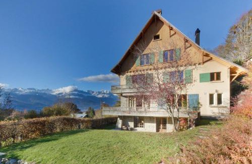 Saint-Gervais-les-Bains Ski Chalet | Saint Éloi - Panoramic view - Mont Joly - Central