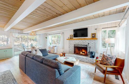 Lake Arrowhead House | Saint Bernard Beauty