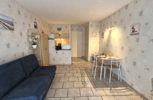 Saint-Georges-de-Didonne Apartment | Saint Georges de Didonne - STUDIO CABINET - wooded residence near the BEACH