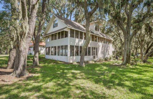 Saint Helena Island House | Saint Helena 129 Bay Point Road 1