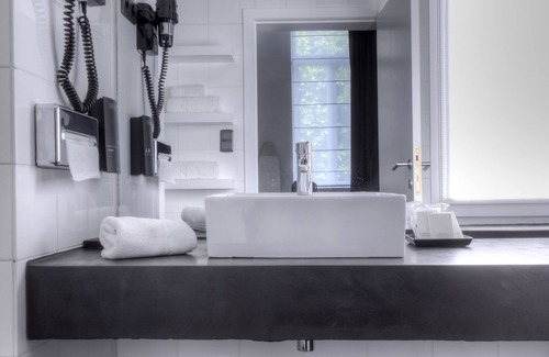 Mons Hotel | Saint James