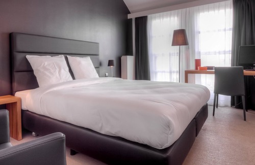 Mons Hotel | Saint James
