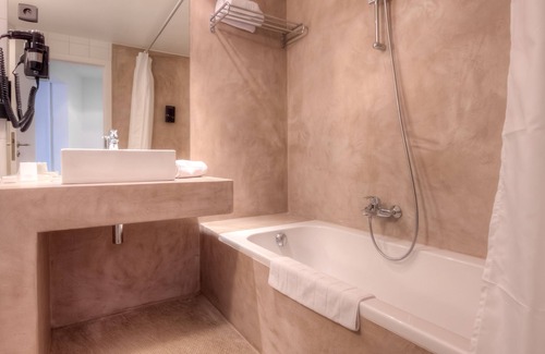 Mons Hotel | Saint James