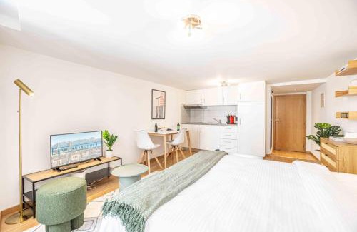 Lausanne Center Apartment | Saint Laurent 33-35 by Homenhancement