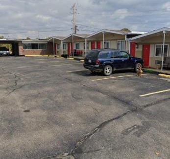 St. Robert Hotel | Saint Roberts Town and Village Motel