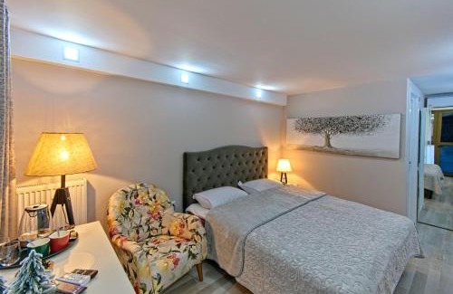 Vake Hotel | Sakhli at Chavchavadze ave 15