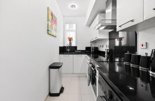 City of Westminster Apartment | SALE Marble Arch - Sleeps 8 - Amazing Location