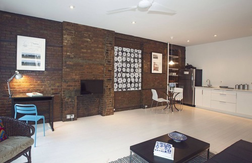 Hunters Point Apartment | SALE: Zen Artist Loft: Clean/Spacious/Fast WiFi/Free parking/washer/dryer