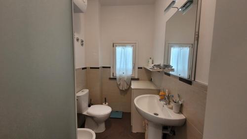 Marina di Castagneto Carducci Apartment | Salice ottimo trilocale con terrazza pranzabile