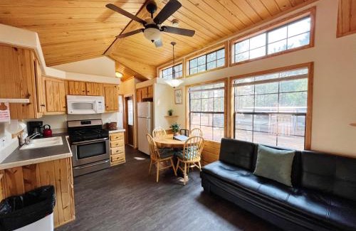 Woodland Park House | Sally's Cabin is a quaint two bedroom tiny home