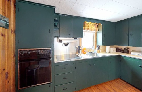 Rockwood Cottage | Salmon Run Lodge (Waterfront on the Moose River)
