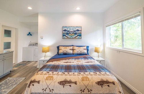Kalifornsky Condo | Salmon Studio on the Kenai Peninsula