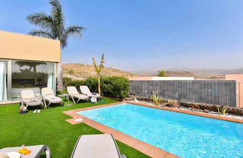 Salobre Apartment | Salobre Villa with Pool Par 4 nr 9 by VillaGranCanaria