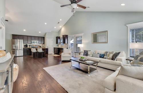 North Carolina Coast House | Salt Air Cottage by Carolina Beach Realty
